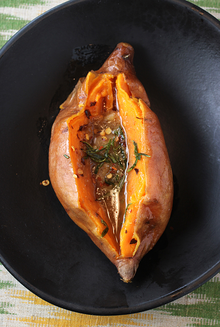 CarolynJung's tweet photo. Roasted sweet potatoes go a little extra with a dollop of bourbon-miso butter and fried rosemary needles. @chefedwardlee @artisanbooks https://t.co/bXM72GOAYb https://t.co/DkVNIR5IGS