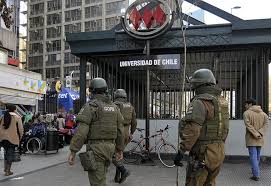 Condena por Tortura a Carabineros en Santiago

El Cuarto Tribunal Oral en lo Penal de Santiago ha dictado una condena por tortura contra dos carabineros, Nicolás Andrés Neira Durán y Gustavo José Andrés Ferrada Vásquez,