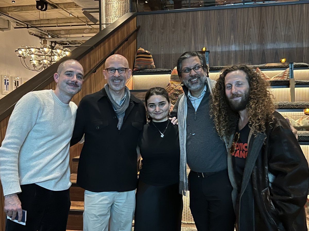 A must see film.
<a href="/MedihaFilm/">Mediha Film</a> Honored to meet Mediha, director Hasan Oswald.
Mediha is Yazidi and was kidnapped by ISIS at 10 yrs, sold 3 Xs before her rescue. She is brave, tenacious, and committed to living her best life in service to others. #whataboutthem