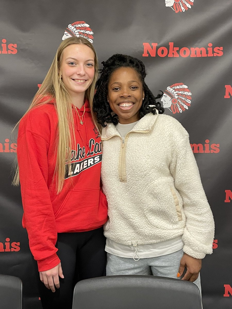 brownE1540's tweet photo. Congratulations on your signing day Natalie we’re very proud of you! Thank you Coach Johnson and @LLC_WBasketball   for blessing her with this opportunity. Thank you to all of her Coaches and Teammates present and past that have helped her get to this point. Bright future 😎 https://t.co/7Ki6jUE3hQ