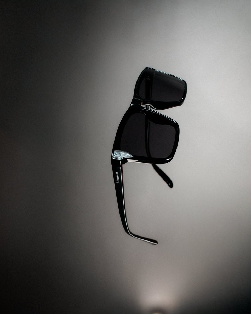 RepresentLTD's tweet image. BOLDLY REDEFINED 😎

Our most popular sunglasses are back in-stock, includes a custom leather case, lens wipe and cloth case // REPHARD.COM

#represent
#boldframes
#sunglasses
#neverestablished 
#madexreal 

Photo by Samuel Teran