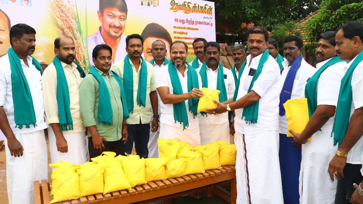 48 வகை பாரம்பரிய நெல் விதைகளை 48 கிராமங்களுக்கு வழங்கி இருக்கிறார் நடிகர் துரை சுதாகர். பாரம்பரிய விதைப் பரவலைப் பெரிதாக்கும் இந்த முயற்சி முக்கியமானது. பேனர், கட் அவுட் என ஆடம்பரம் செய்யாமல் <a href="/Udhaystalin/">Udhay</a> பிறந்த நாளில் சிறந்த வேலையைச் செய்தவர்களுக்குப் பாராட்டுகள்.