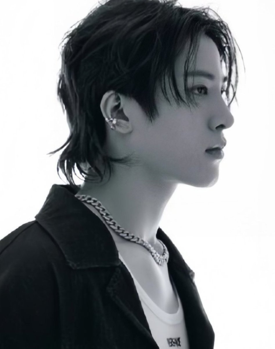 Aung98's tweet photo. perfect side profile ㅠㅠ♡ https://t.co/PjWBYmzwuW
