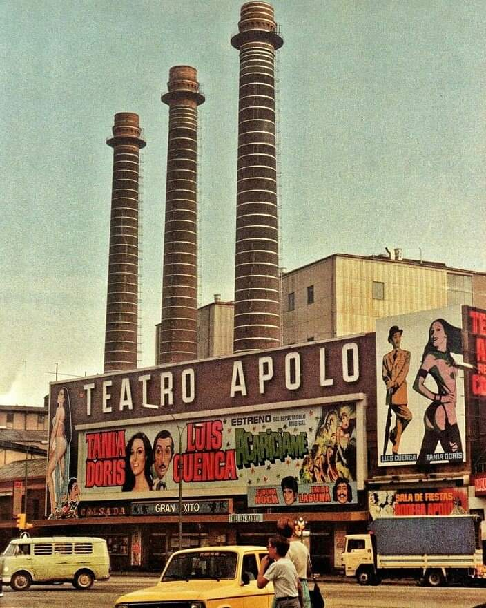 Enguany el Teatre Apolo, un dels més emblemàtics del Paral·lel i de Barcelona, fa 120 anys. Va ser inaugurat el 19 d'octubre de 1904. 

En aquest fil us resumeixo la seva història amb curiositats que potser no coneixíeu.

🧵⤵️