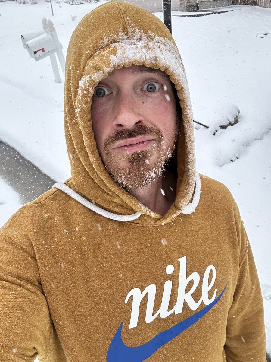 A mile high, snowy 5k this morning. Gotta earn that pumpkin pie. 🏃