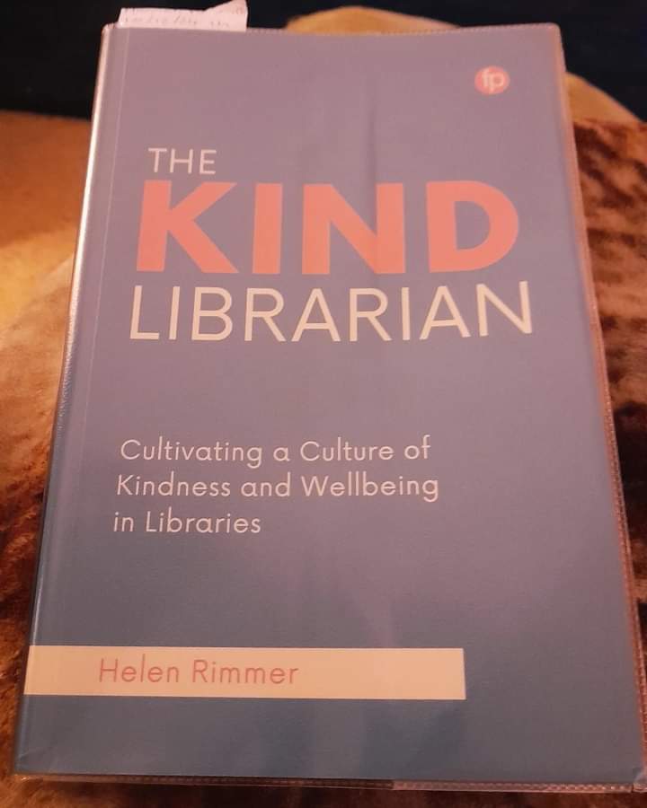 buntyhoven's tweet image. I'm in print!
A piece I wrote about my role within the library service has been used as a case study in this lovely book! 😍
Thank you for including me @melon_h
