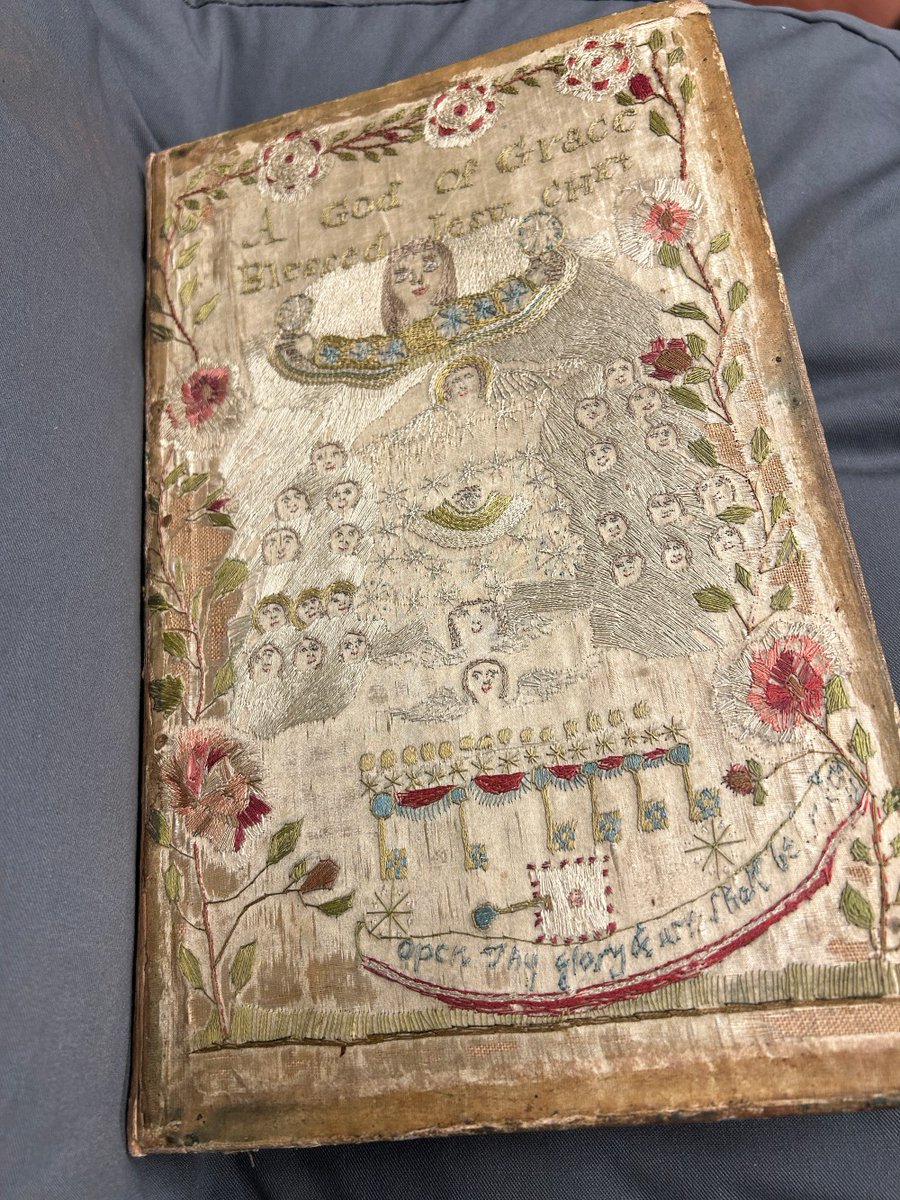 Antiquarian Booksellers' Association (@abararebooks) on Twitter photo The Friends of the ABA were very lucky to explore items from the Harry Price Library of Magical Literature at <a href="/SenateHouseLib/">Senate House Library</a> last night 🎩🔮🐇🌙♣️
Find out more about becoming a Friend of the ABA to join exclusive library visits like this: loom.ly/TSzIRvE The Friends of the ABA were very lucky to explore items from the Harry Price Library of Magical Literature at <a href="/SenateHouseLib/">Senate House Library</a> last night 🎩🔮🐇🌙♣️
Find out more about becoming a Friend of the ABA to join exclusive library visits like this: loom.ly/TSzIRvE