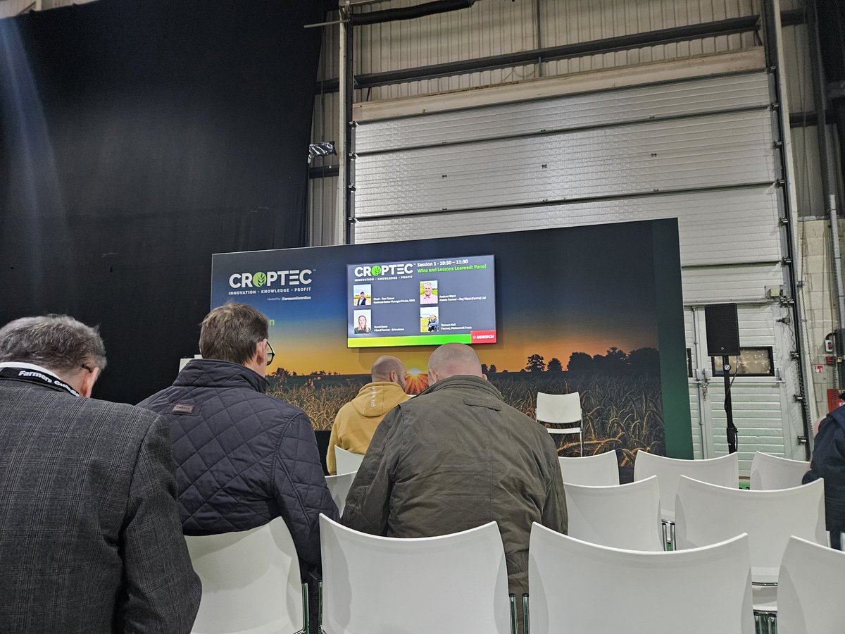 KellyOS05242350's tweet photo. At CropTec for some fascinating talks and conversations today relating to the future of farming and how research can support farming #soil #microplastic #ecology #farming #agriculture @CropTecShow https://t.co/Ku2Oj7YPyJ