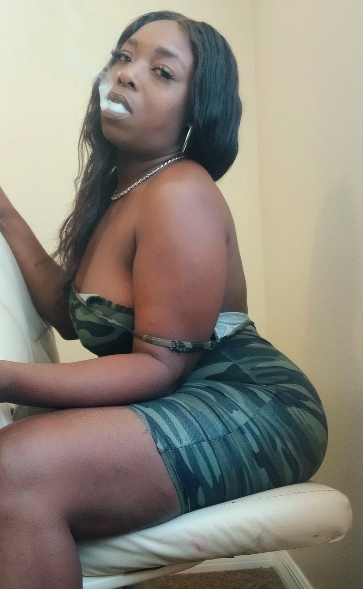 TheG8keeeper's tweet photo. Your reason to relapse 

BNWO 🖤 Ebony Findom 🖤 Smoke Fetish 🖤 Ass Worship https://t.co/2ZQb586HuE