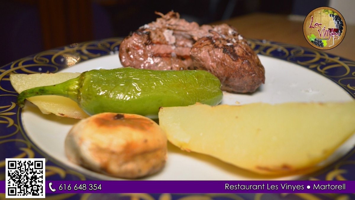 ¡Te encantará! Solomillo ibérico con patatas y pimiento. 

👉 Reservas &amp; Comida para Llevar 📋 cartaqr.lesvinyesrestaurant.com 📲 616 648 354 ● ☎ 93 775 58 45

#LesVinyes #Restaurant #Martorell #Comer #Cenar #Gastronomia