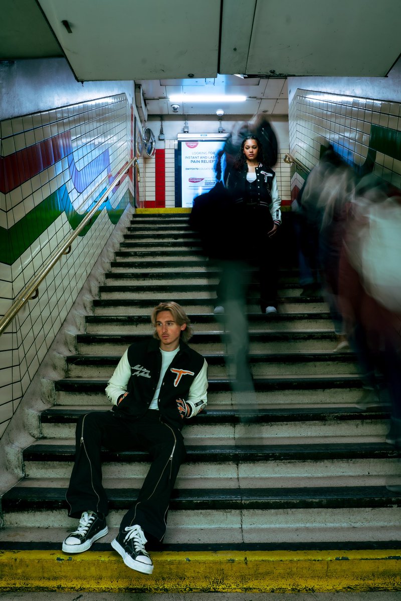 TIMEEUK's tweet photo. Steps ahead, while the world moves behind. Time is what you make it⏳

Timeless Varsity Jackets Out Now‼️

LINK IN BIO

#TimeeTakeover #StreetLuxury #ElevateYourself #menfashion #womenfashion #time #timeeuk #clothingbrand https://t.co/dfCXXKB4gm