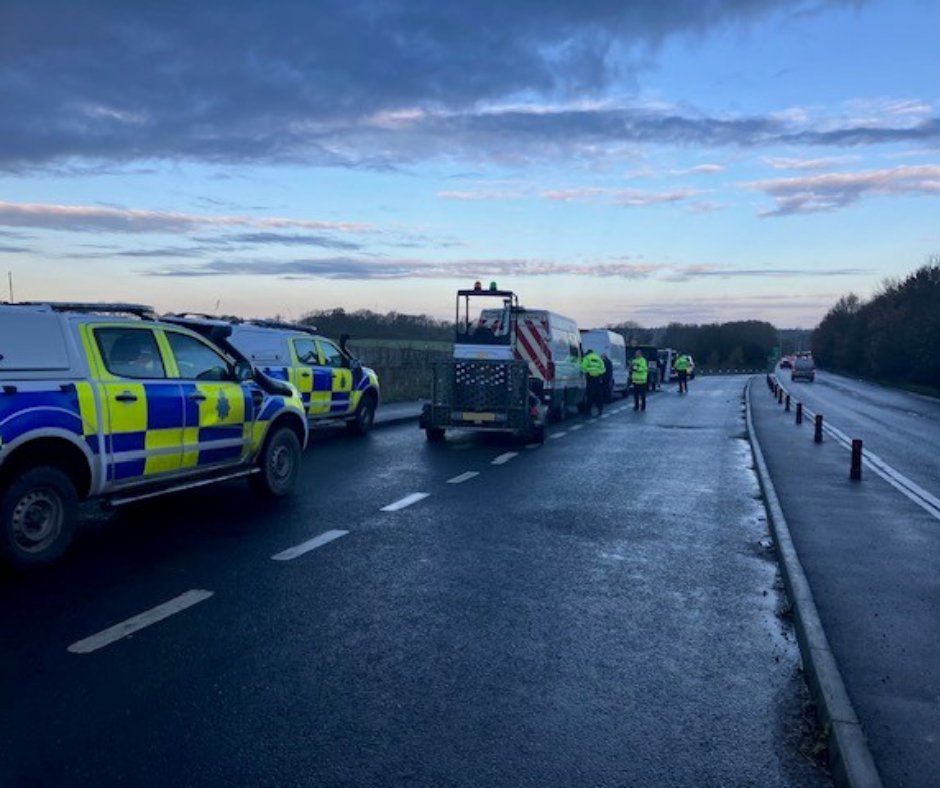Yesterday we took part in a Joint Operation Stop Check on the A22 with colleagues from Sussex Police, the EA, ESCC and DVSA.

20 Vehicles were stopped and checked with advice provided to multiple businesses regarding their waste carrying activities.