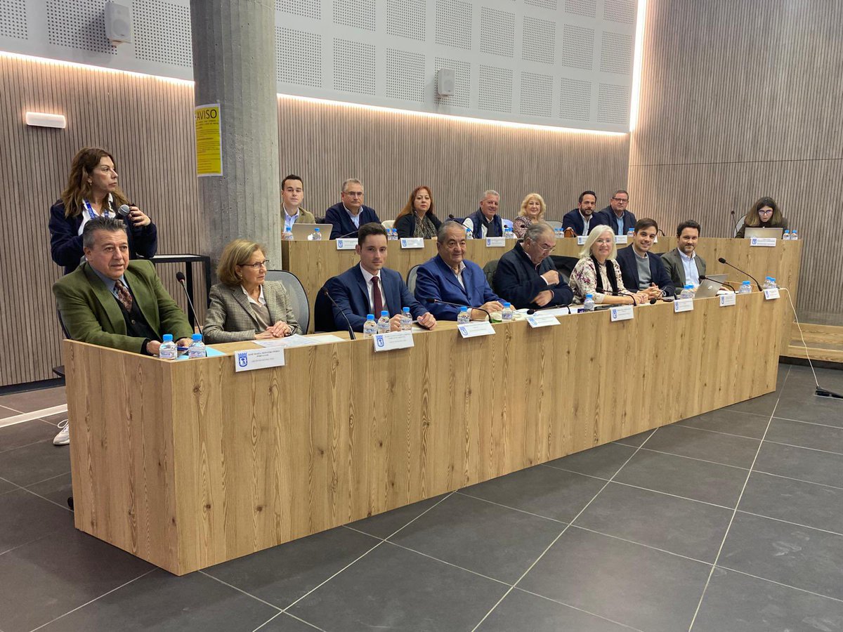 Mtnezparamo's tweet photo. Pleno Ptos @JMDFuencarral :

✅71% ➕en inversión.
✅ 5,5% ➕a servicios sociales, educativos y culturales 
✅19,06% ➕para Zonas Verdes🌲
✅ Nuevo centro de Mayores🧑‍🦳Mirasierra.
✅ Fiestas en Montecarmelo, Las Tablas y Peñagrande y Feria del 📕 

En total un 4,1% ➕ que en 2024 https://t.co/ZU0hYfS7IQ
