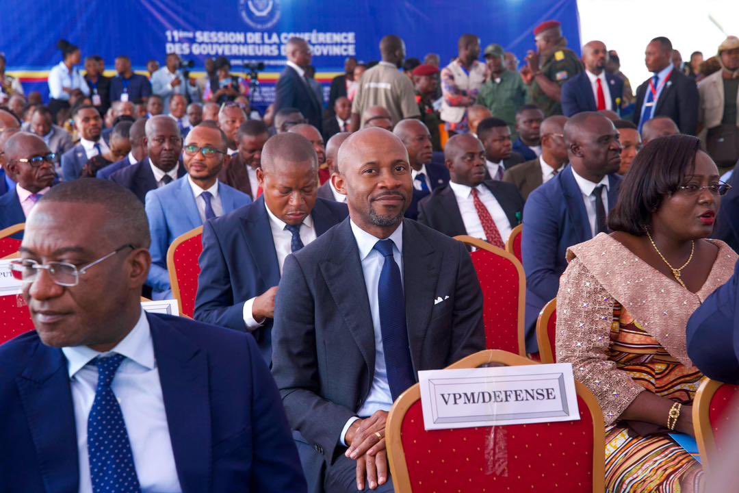 PatrickMuyaya's tweet photo. RDC : « Renforcer la gouvernance des provinces pour assurer la cohésion communautaire, facteur clé de la réussite du PDL 145 Territoires.  »

C’est sous ce thème que le Président de la République a ouvert aujourd’hui à #Kalemie la 11ème conférence des gouverneurs.

Discuter pour trouver des solutions et assurer un meilleur fonctionnement de nos provinces. 

#ToutPourLaPatrie !!!

#BendeleEkweYaTe 🇨🇩🇨🇩🇨🇩 !!!