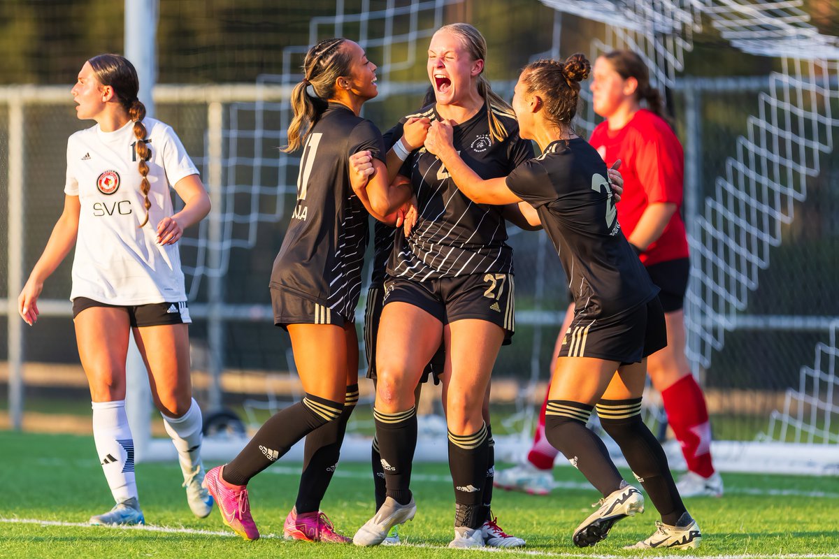 That last class of the day going into break feeling... 🦃 #HolidayMode 

🍂😎 Where are you headed or what are your plans for Holiday?

photo credit Jon Brennan