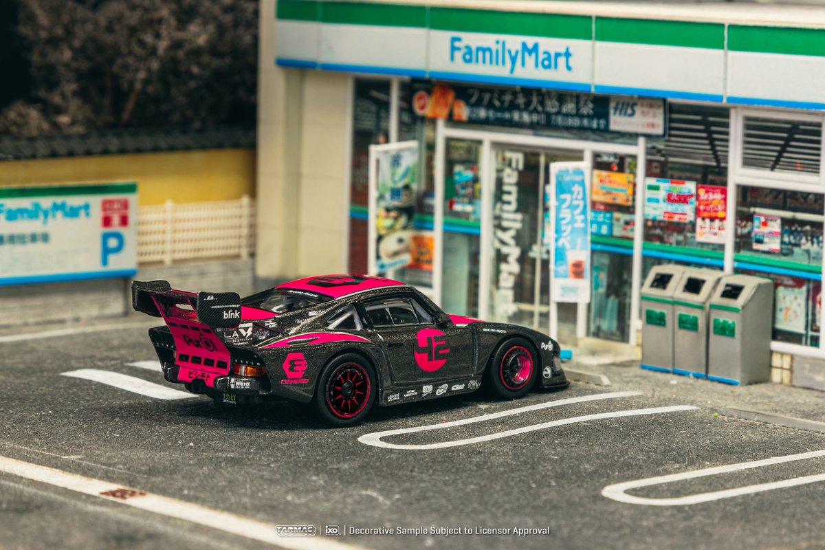 bisimoto's tweet image. Pre-orders now available, just in time for the holidays, via tarmacworks.com
The 1:64 scale, #Bisimoto Porsche 935 #K3V.