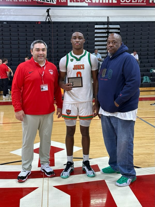 The Game 4 Earl Graham MVP went to Kenyon Holmes of <a href="/TigersJhs/">Jones High Boys Basketball</a>!