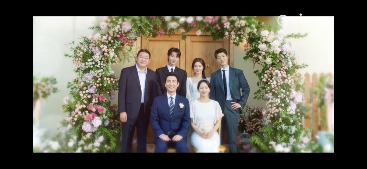 moonsaangmin's tweet photo. Oh my tamat…………. Thankyou for everything family by choice 🥺❤️ https://t.co/9zYuGgQiNS