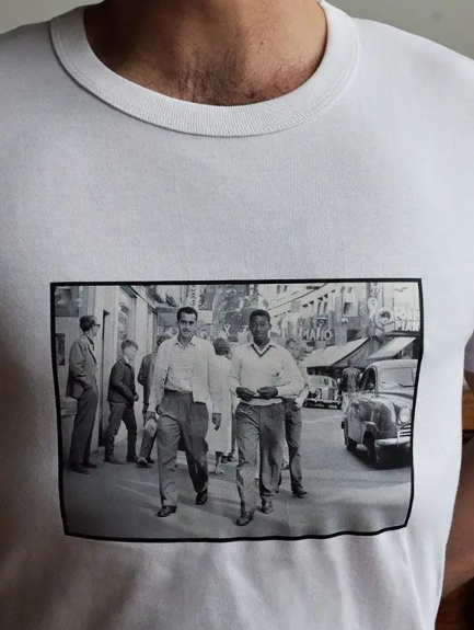 lequipedusoir's tweet photo. CADEAU DU SOIR ! 🎁

L'#EDS vous offre deux t-shirts "made in France" à l'effigie de Maradona et Pelé 🤩

RT + FOLLOW @lequipedusoir pour tenter votre
chance ! 🍀

Voici le lien du site pour vous faire plaisir ⬇️
https://t.co/1dVngt4sBC https://t.co/Uvv4WGZoSr