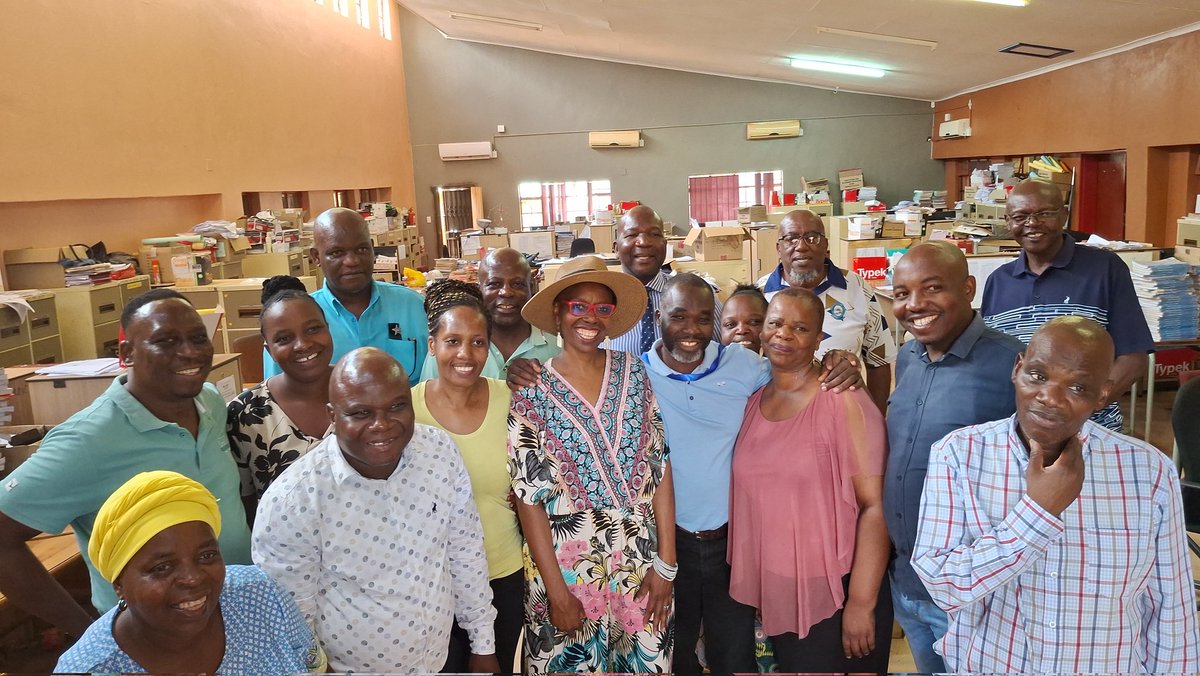 Hosted at my old high school 🥰 Never forget where you come from!