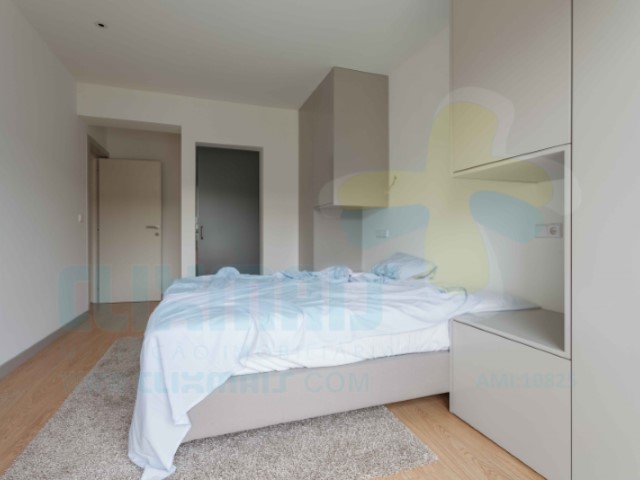 clixmais's tweet photo. Apartamento T3 mobilado, junto à escola André Soares.
✅ - Cozinha c/ electrodomésticos
✅ - Ar condicionado
✅ - Quartos com roupeiros e no hall dos quartos;
✅ - Lugar de garagem
Entre em contacto com Nuno Barrocas pelo número ☎️+351 939437438 https://t.co/905tssRKQQ