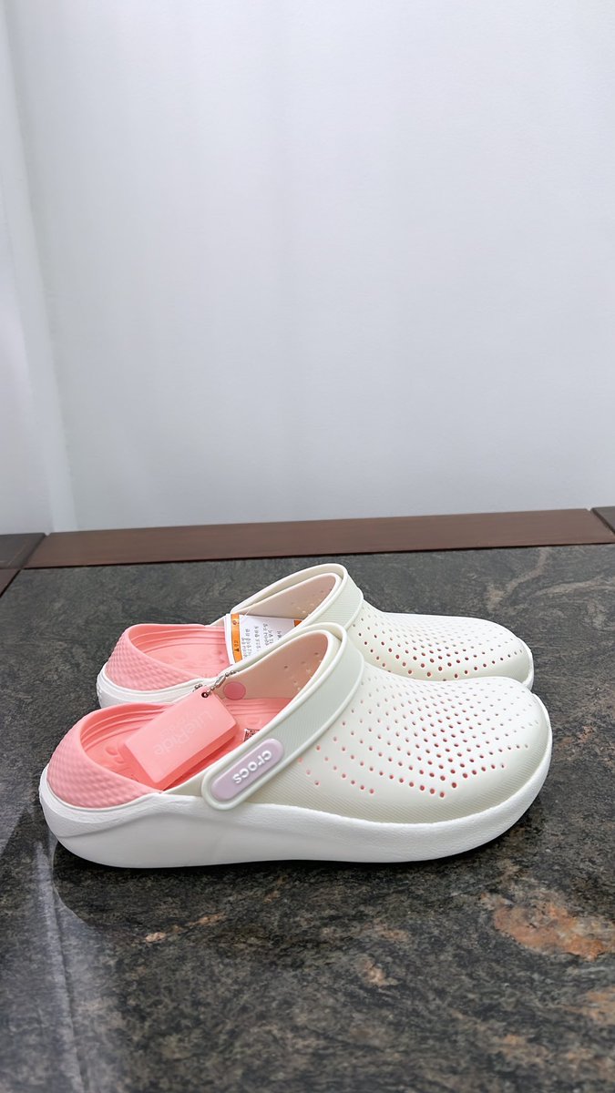 Footstude's tweet photo. Crocs available in sizes 

Jibbitz available as well 

290 cedis 
Send us a dm. 
Please rt https://t.co/JI13bwuKLj