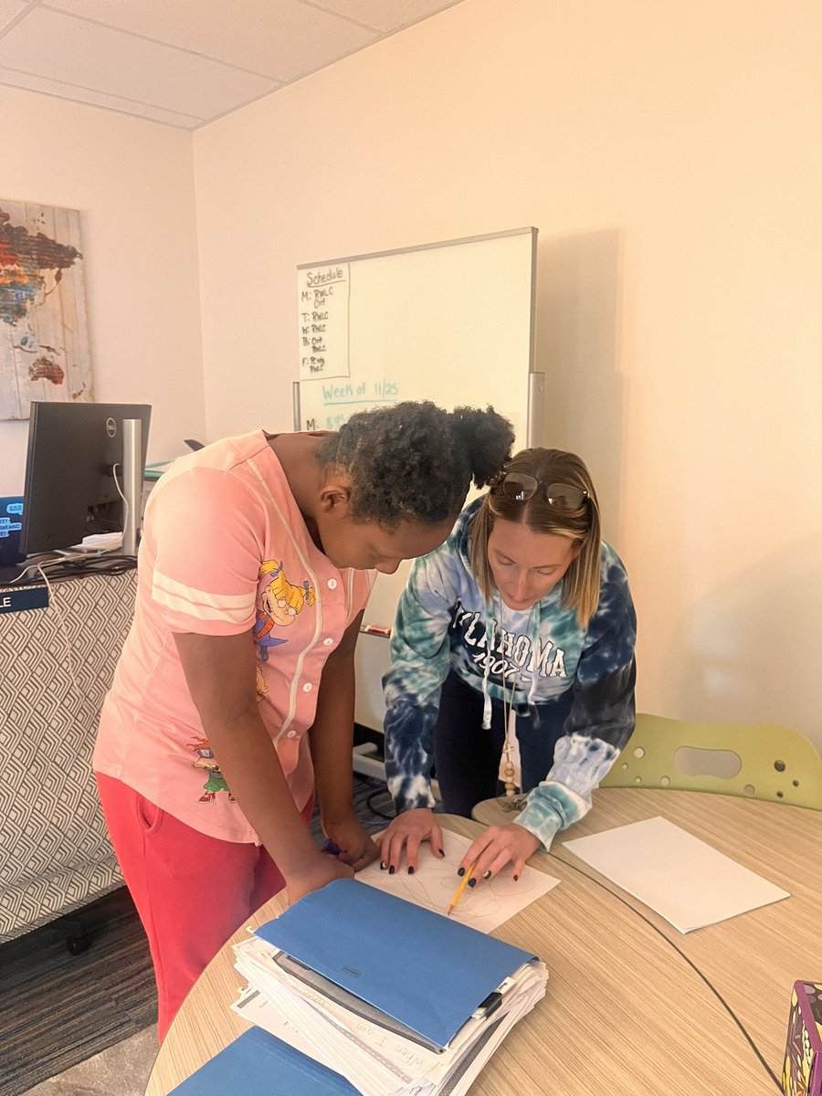HMC1_RWLC's tweet image. Our staff is always there for students—whether it’s a quick chat, a helping hand, or a tip for success. #DedicatedTeam #StudentSupport @HMC1Proud
