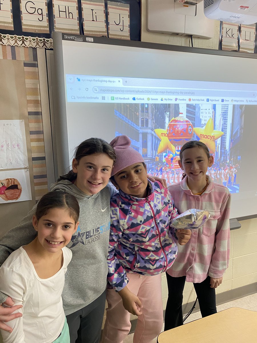 Miss Luizzi (she/her) tweet media