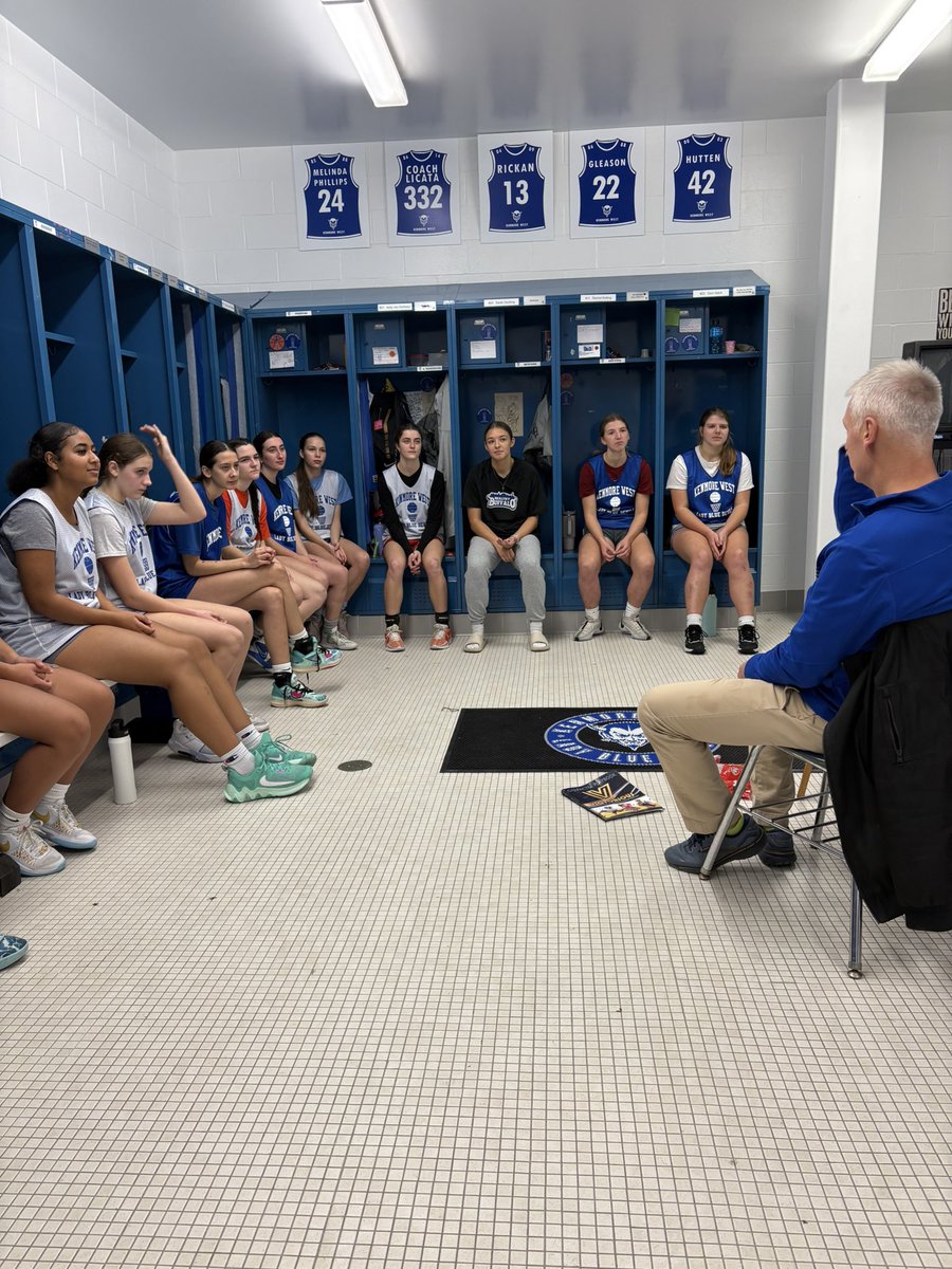 Outstanding talk by Coach Mike Masters to the Lady Blue Devils today on Character! Love and trust never fail 🏀