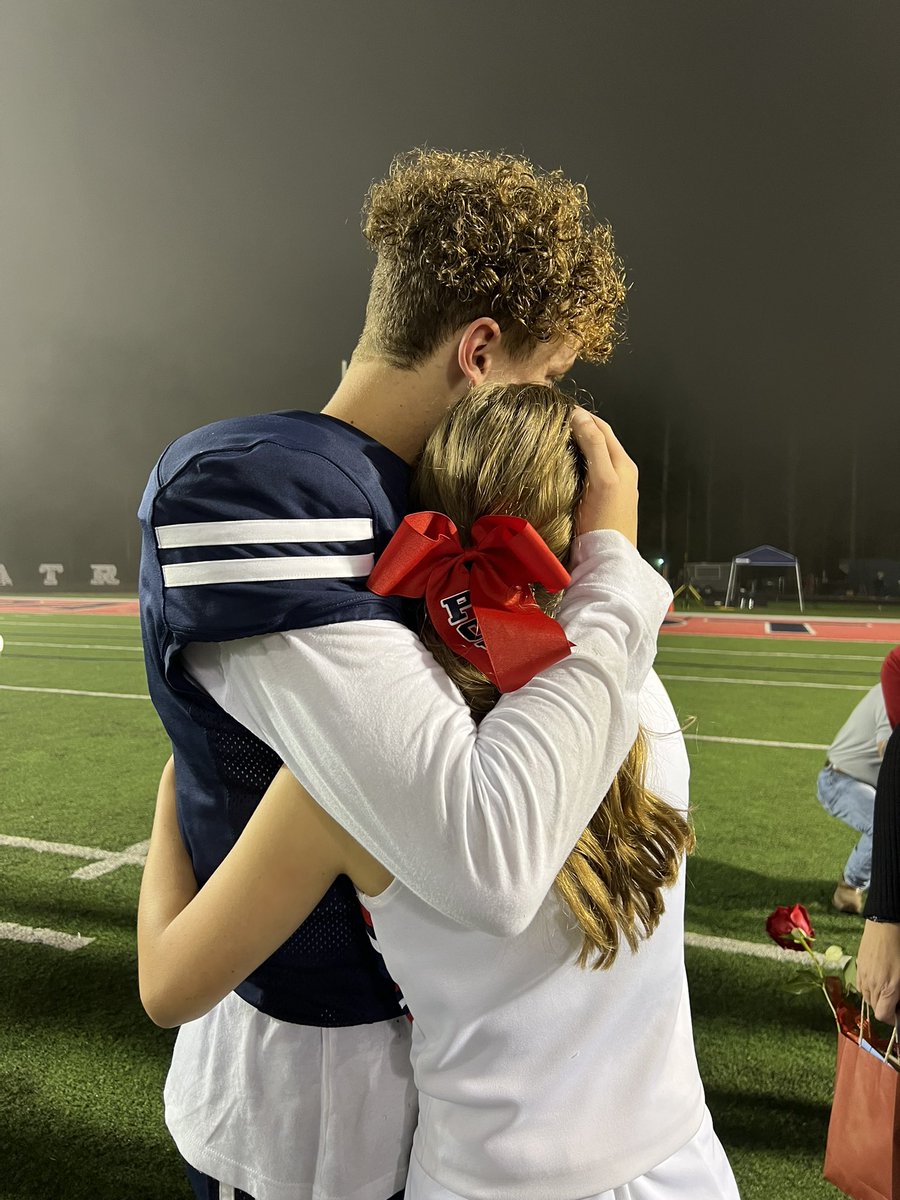 Mason19Bryant's tweet photo. Season of making memories with guys I grew up and I'm thankful I rode it out. @PCHS_Pats @CoachJPressley #LoveThatKid @NwGaFootball @RecruitGeorgia  #MB3💣 #MB19 #DallasGaAirRaid 🍑#1in6AInYards #3Out https://t.co/XohQCjWhsf