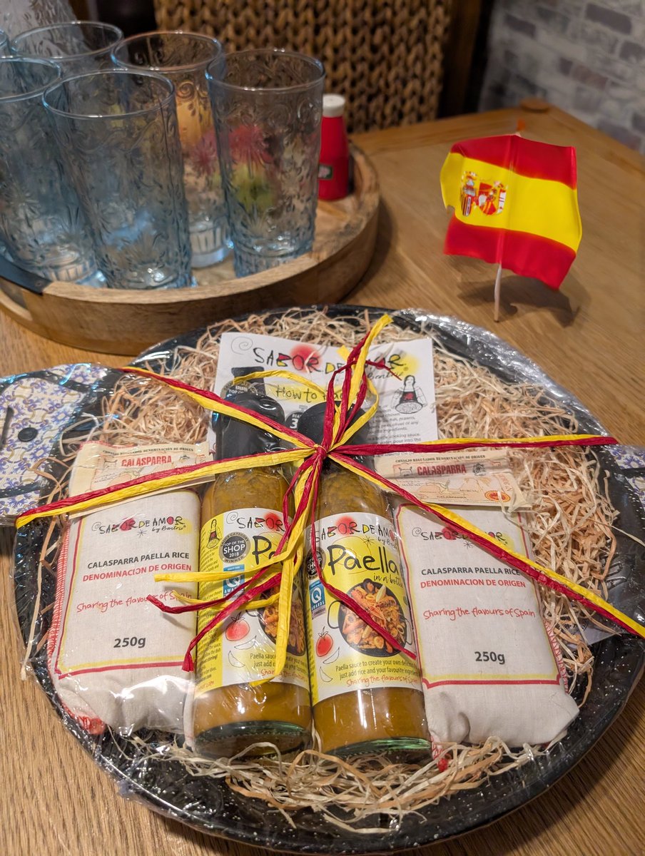 What a beautiful gift for a lucky family member from <a href="/SabordeAmorBea/">Sabor de Amor</a> . Lovely to support such a fantastic business and a great family. 

I obvs had to order a few things for myself too. Thanks you Bea and family xxxx can't wait to try the salsa x