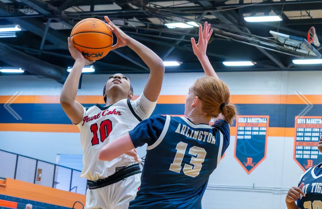 Lamya Robertson tweet media