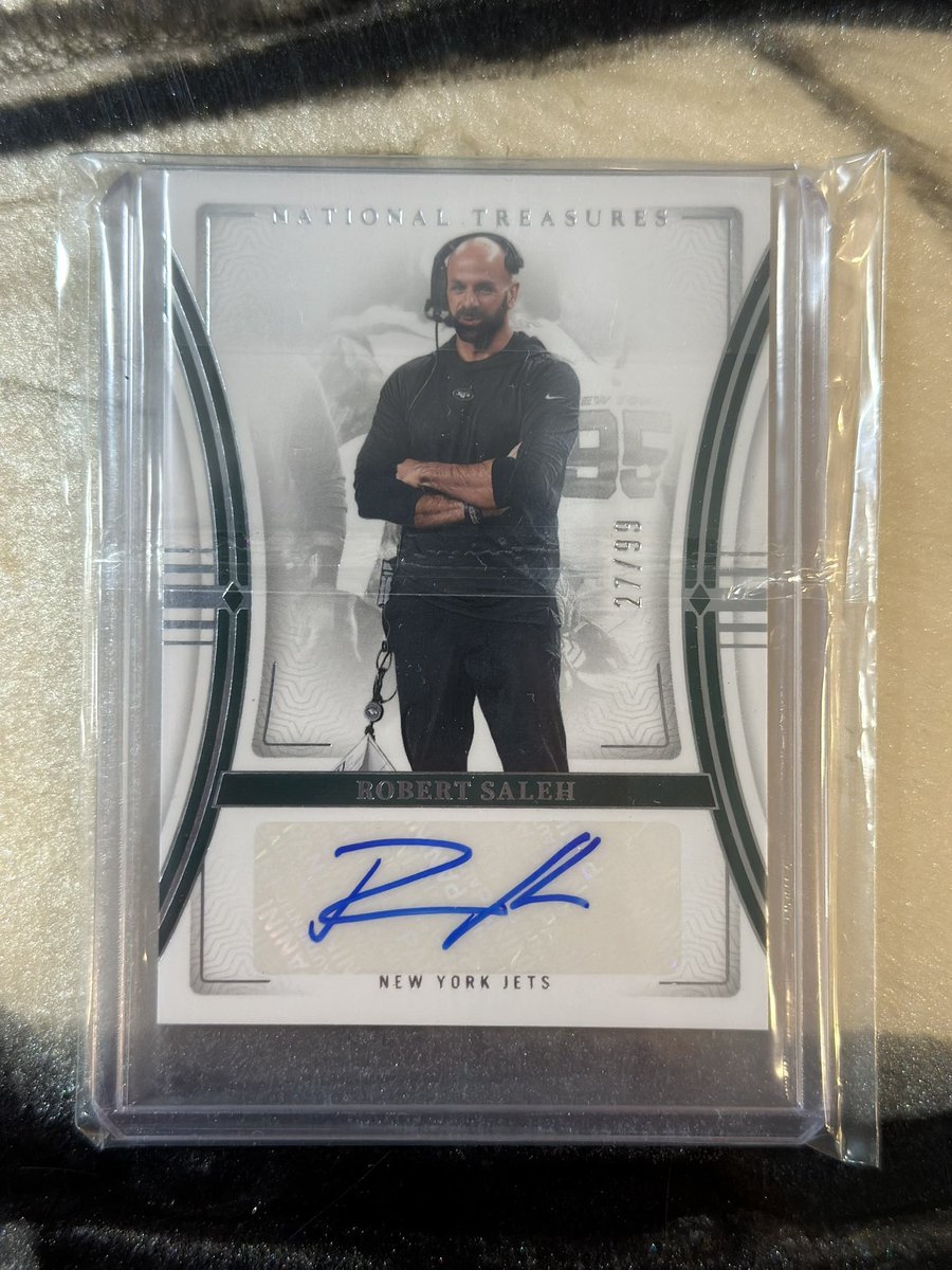 MidMoBreakz's tweet photo. @CardPurchaser Yes…..🤣 https://t.co/ZjNKwpvDVI