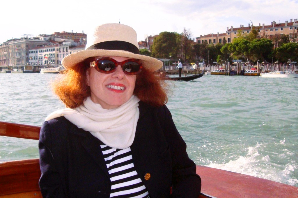 Homage to a Venetian painter friend... Read more: barbaraathanassiadis.com/art/the-colour…
#Venice #italytravel #travelgoals #Italia #ExploreTheWorld #HiddenGems #WorldExplorer #SeetheWorld #MyTravelStory #EuropeTravel #italyintheheart #italytourism #art #CulturalHeritage #Cultura