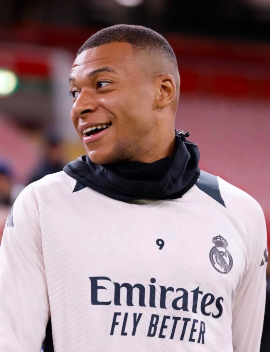 Tucoy_'s tweet photo. Mbappé après le penalty loupé de Salah
#LiverpoolVsRealMadrid https://t.co/GYRciXjZVB