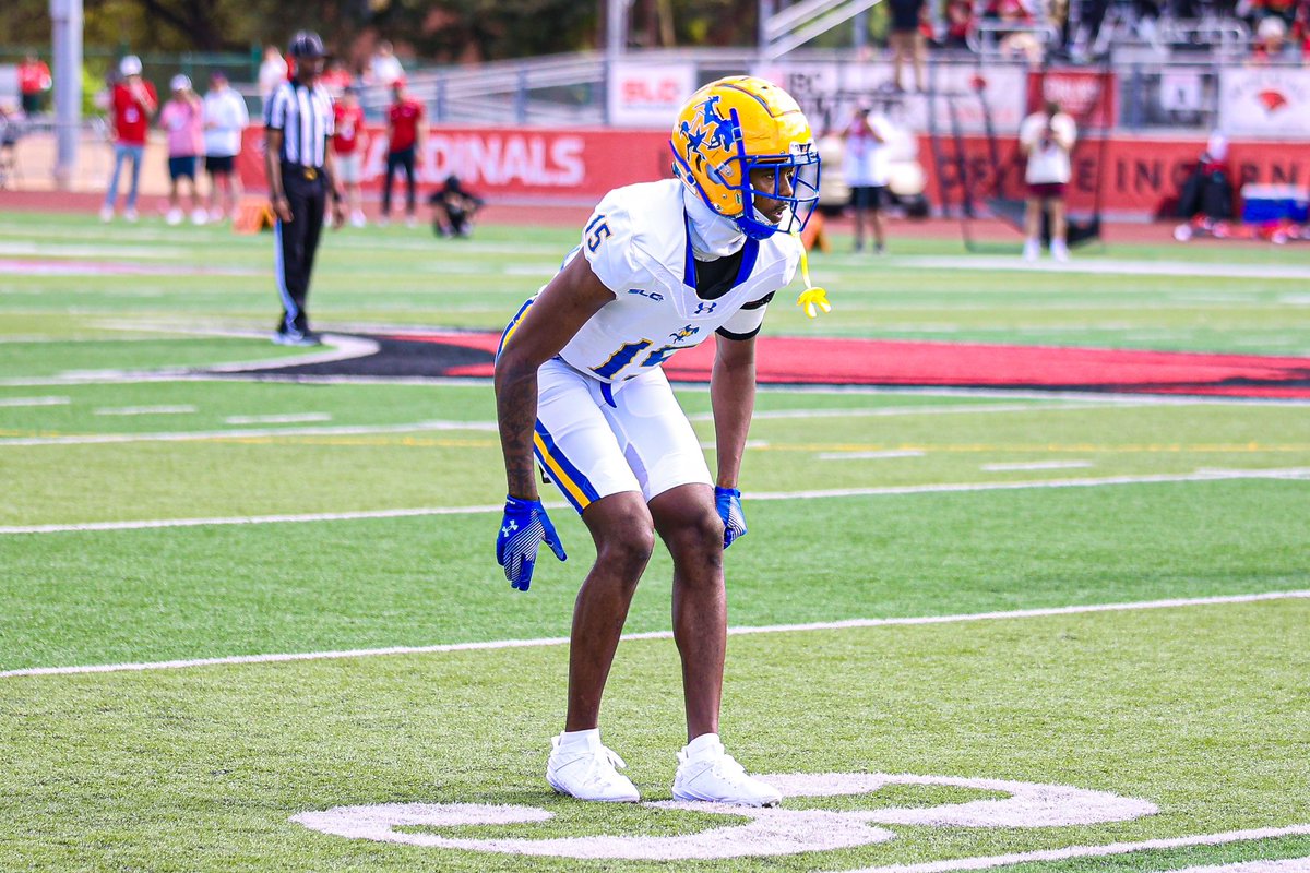 Junior Season| 20 + Tackles| 7 PBU’S| 300 + Snaps| 1.5 TFL | 37 targets/ Only 12 catches allowed| No 100 yd games| No 60 yd games| Rotated Starter| 6”3 doggy taken over senior szn, stay tuned 🩸 #DWA