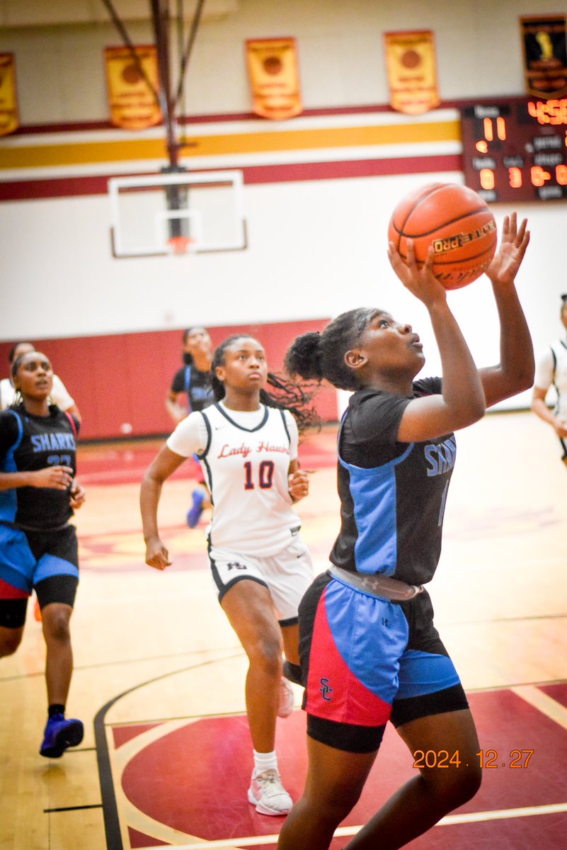 I see ya <a href="/therealzoesen_/">Zoe Senganya</a> who has provided a spark for <a href="/ShadowCreekGBB/">Shadow Creek GBB</a> <a href="/TxJamboree/">Texas Jamboree</a> hey don't get excited,  photo edit credit goes to <a href="/Michelletxla/">Michelletxla 📸</a>  <a href="/PGHTexas/">Prep Girls Hoops Texas</a> <a href="/PrepGirlsHoops/">Prep Girls Hoops 🏀</a>