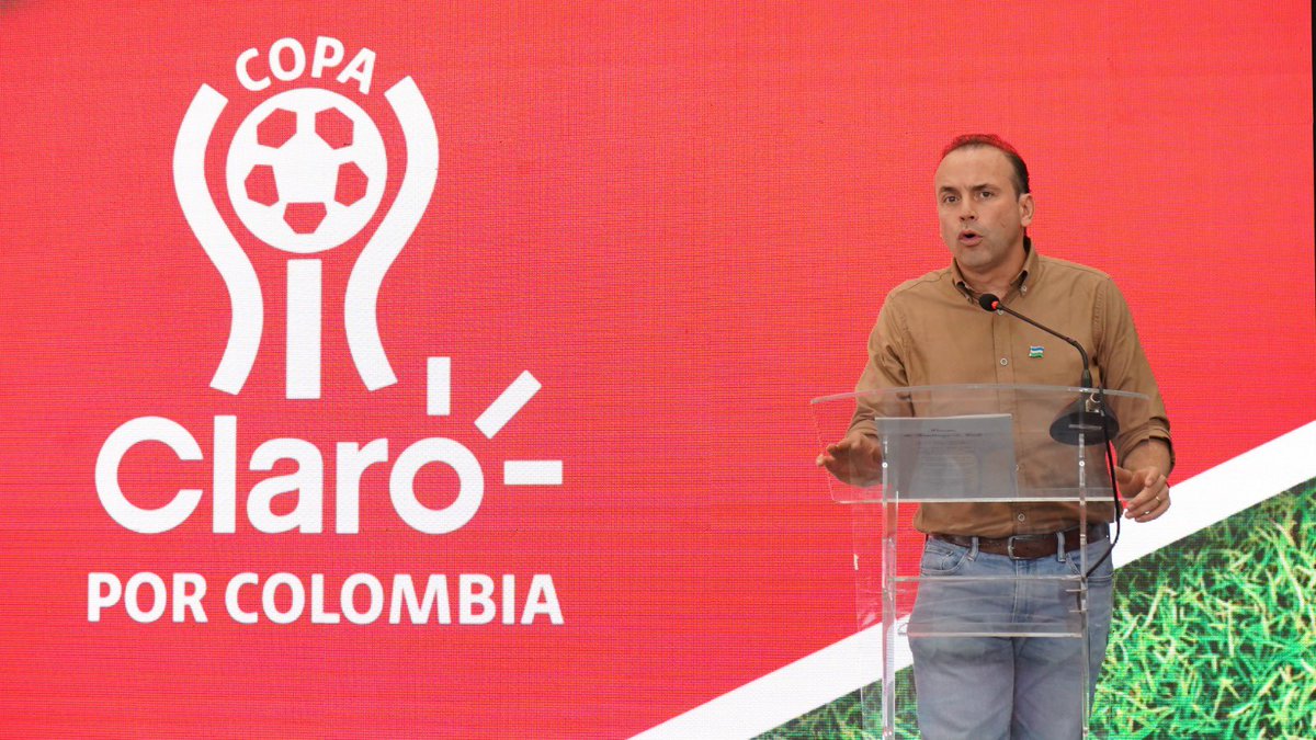 SecDeporteCali's tweet photo. ¡Vivimos la final y la clausura de la Copa Claro Colombia en Cali! 🙌🏼

Hoy en la mañana, el equipo de Casanare Yop-Cap-Ce se coronó campeón de la Copa Claro, torneo que tiene como iniciativa transformar vidas a través del fútbol. https://t.co/gNW92Tm5Ea