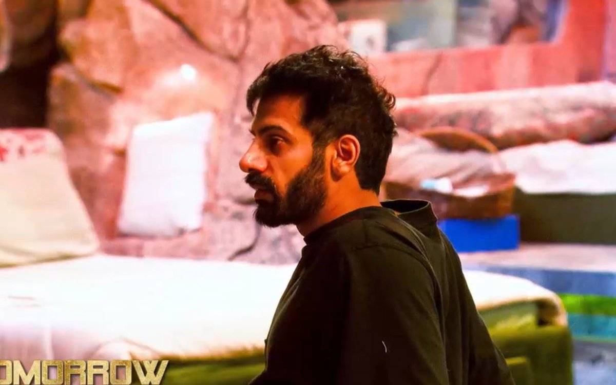 BollySpy's tweet photo. #BiggBoss18 Promo | #ShilpaShirodkar Ne Phir Diya #KaranveerMehra Ko Dhoka

Aap Hai Kiske Sath?
RT --> Karan
LIKE --> Shilpa https://t.co/xDm6qE3hhG