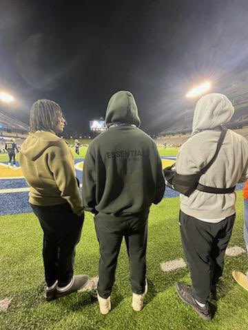 Caden Boyer (@cboyer45) on Twitter photo Thank you <a href="/ZipsFB/">Akron Football</a> for having me last night. I had a great time.
<a href="/NyeemWartman/">Coach Wart</a> <a href="/Caleb_Duckett/">Caleb Duckett</a> <a href="/ZipsFB_RECRUIT/">Akron Zips Football Recruiting</a> <a href="/cam_palmer55/">Cameron Palmer</a> Thank you <a href="/ZipsFB/">Akron Football</a> for having me last night. I had a great time.
<a href="/NyeemWartman/">Coach Wart</a> <a href="/Caleb_Duckett/">Caleb Duckett</a> <a href="/ZipsFB_RECRUIT/">Akron Zips Football Recruiting</a> <a href="/cam_palmer55/">Cameron Palmer</a>