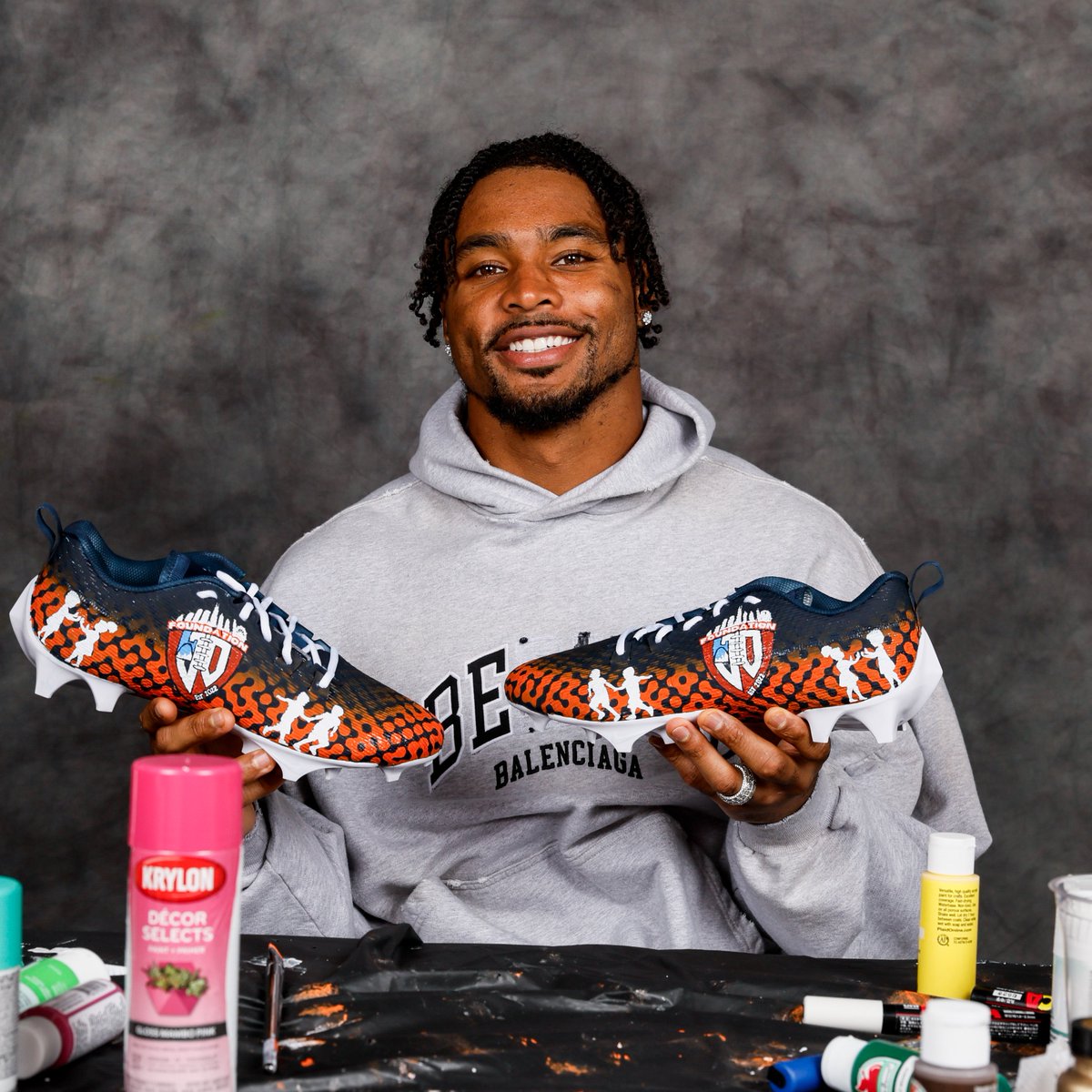 .<a href="/jjowens_3/">Jonathan Owens</a> 🤝 Jonathan Owens Foundation