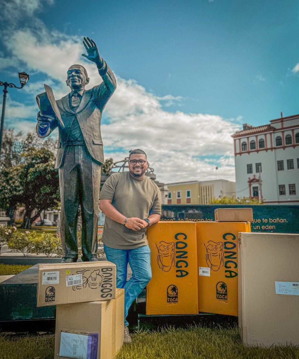 Gracias a la familia <a href="/tocaperc/">Toca Percussion</a> por hacerme parte de sus artistas. Agradecido por tan agradable bienvenida y cada una de las personas que fueron parte de este recibimiento. 🎶✨

#peteperignon #tocapercussion #somosfamilia #justplay #percussion #timbales #bongo #instruments #music