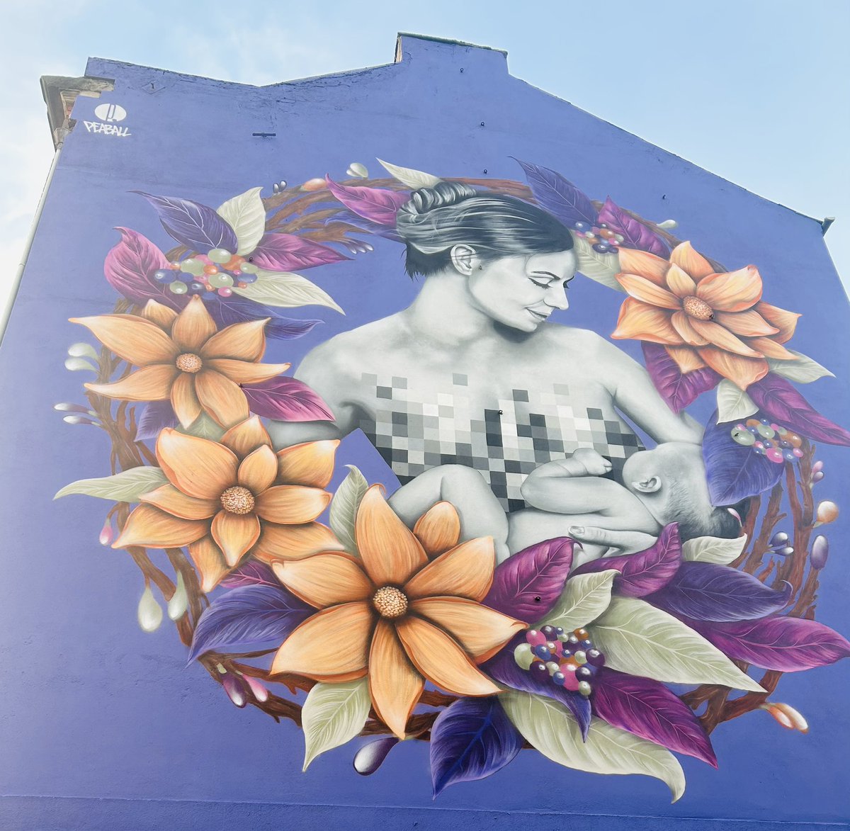 MaryforDerry's tweet photo. 🎨 Another excellent piece of street art by #Peaball…
Mural at #PramCentreDerry gable wall on Great James St has been commissioned by #NorthWestBAPS to celebrate & support Breastfeeding mums👶 🌺
👏
#streetart #wallart #LoveDerry #breastfeedingsupport https://t.co/VR4KzoGDBe