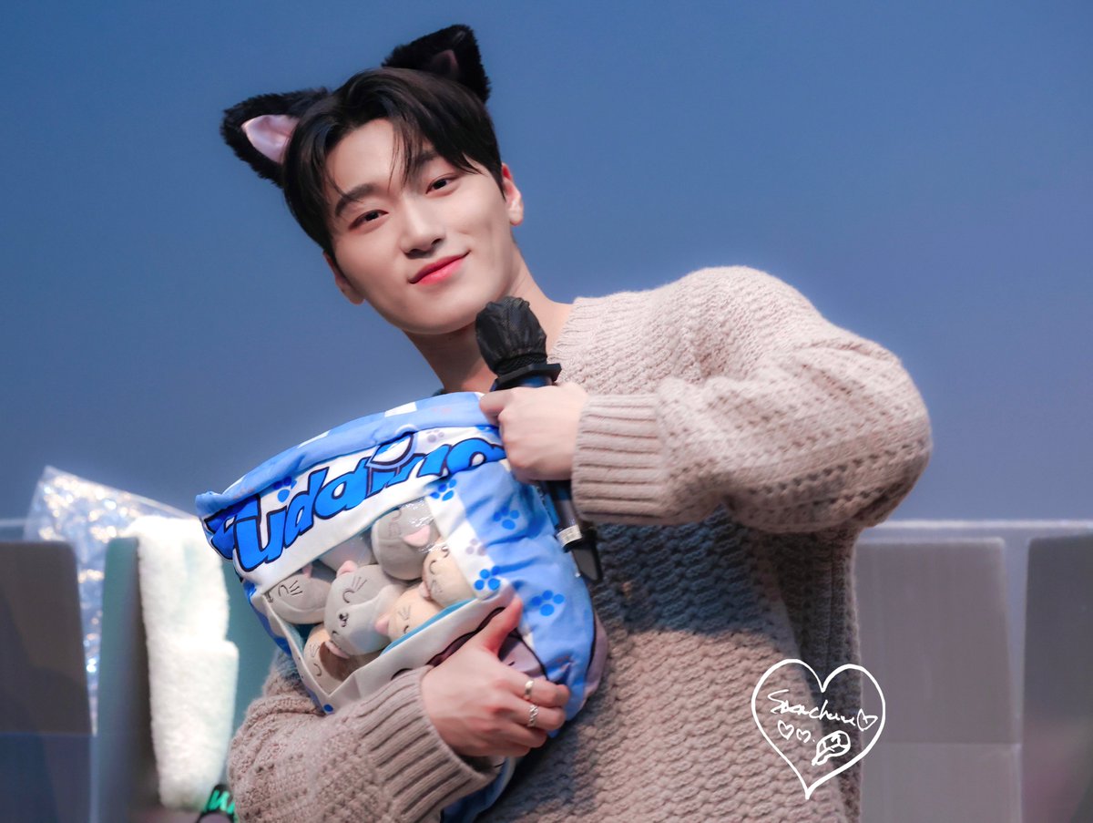 sanchuu710's tweet photo. 241126 착한초딩표정😆
#에이티즈 #ATEEZ #최산 #SAN https://t.co/E5gi8N7AZo