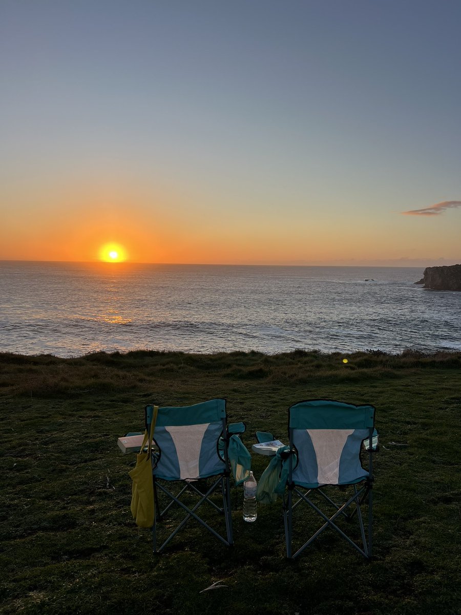 paolarglez's tweet photo. Mis días en Galicia.

«Quizá esa sea una definición parcial de la felicidad. Poder mirar atrás y pensar que recorrerías de nuevo el camino, a pesar de todo». https://t.co/tepsUplbF3