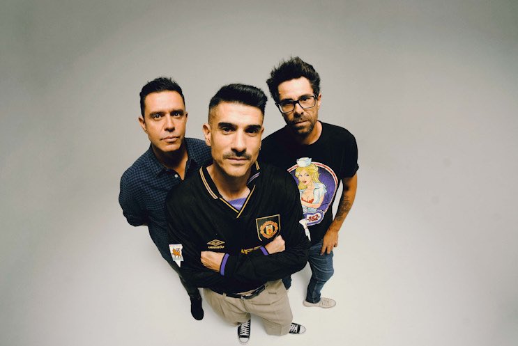 ENTREVISTA📝| <a href="/Pignoise/">Pignoise</a>: "No nos guiamos por lo que está de moda".
La banda celebra 20 años de éxitos con una gira que recorrerá nuestro país y culminará en el Wizink Center en 2025.
elfiesta.es/index.php/noti…