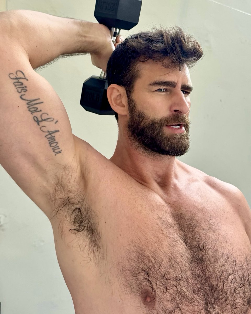 CSalvatore's tweet photo. training dump 💪🏼🥵🏋🏻‍♂️ @_climv https://t.co/2sHZ4hAUq2