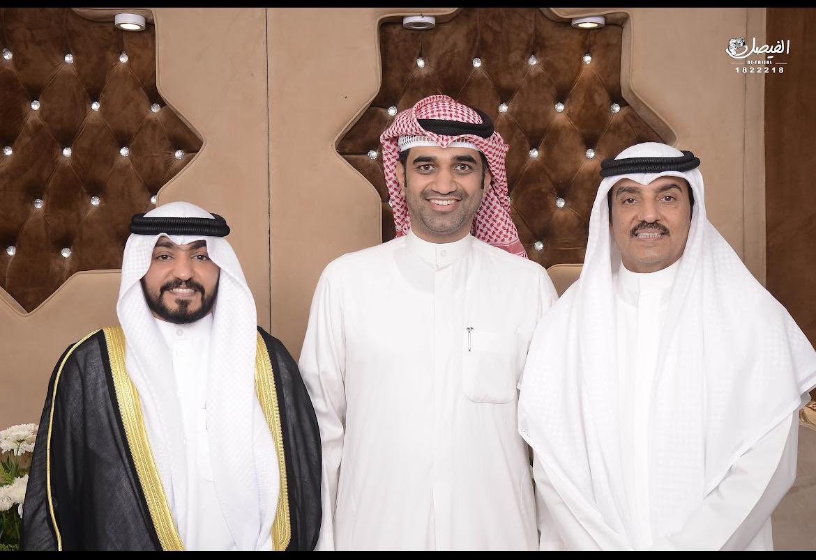 ALBANNAQ_M's tweet photo. من حفل العضيدي
مع الاخ الكبير/ نهار يالوس العضيدي بو أحمد وولده المعرس فارس
الله يديم أفراحهم https://t.co/I3pkFLPLVO