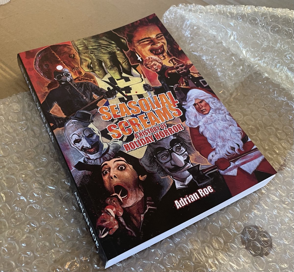 Firstscreamto's tweet photo. It's Thanksgiving this week, and I make that a Horror Holiday - that means a SEASONAL SCREAMS giveaway!  

Just RT this post to enter and winner will be drawn on the 1st - good luck! 
https://t.co/AA2GDghPzb https://t.co/MPhLOrw44s