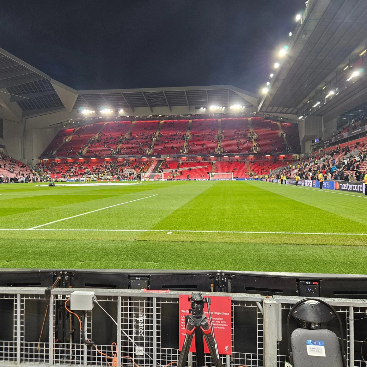 danielblyth3's tweet image. European nights under the lights at Anfield hit differently. It also helps that the game is Liverpool vs. Real Madrid. #YNWA